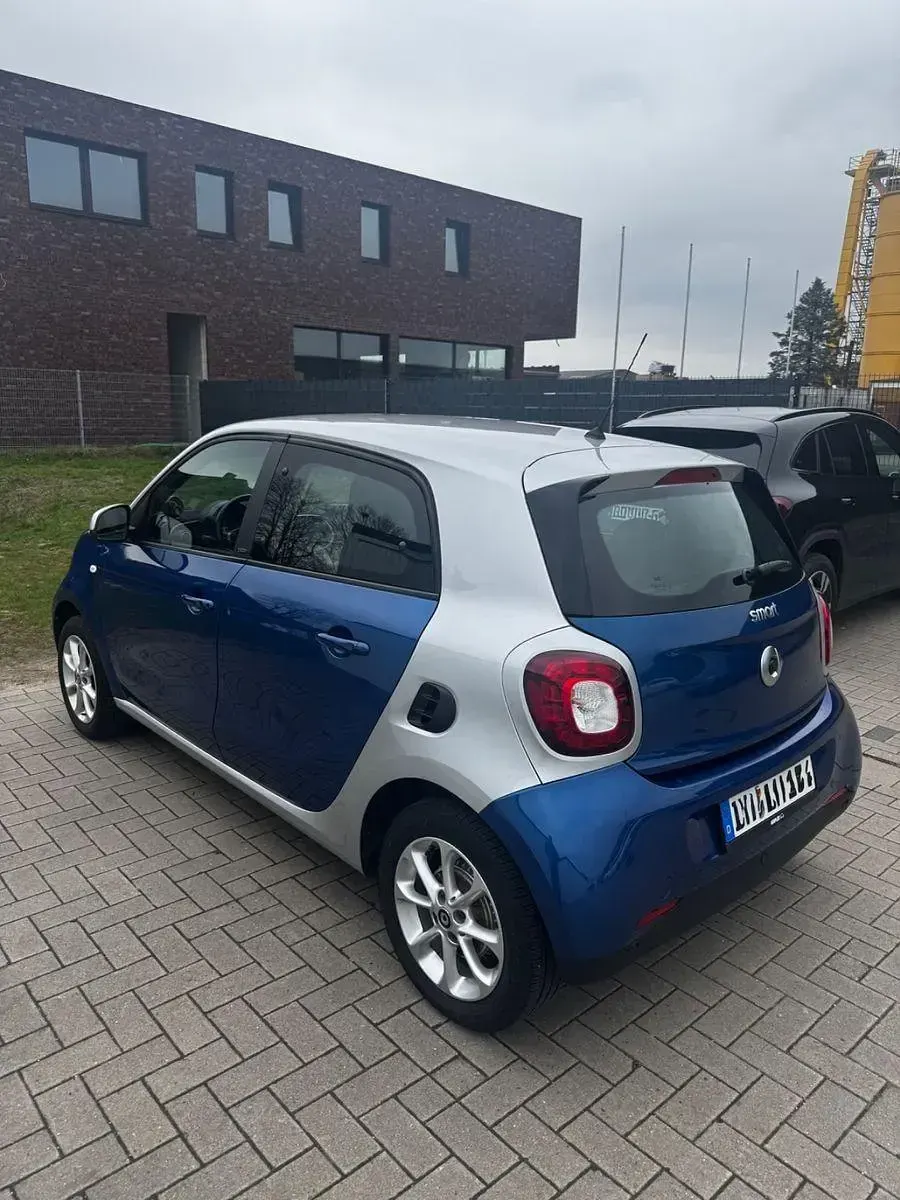 Gebraucht Smart ForFour 90 PS (66 kW) 2018 Blau Kleinwagen
