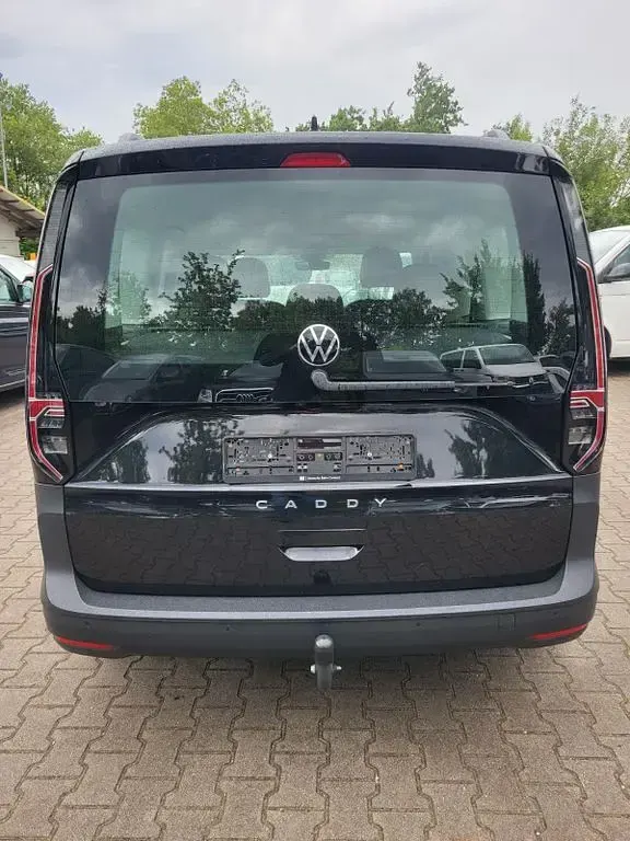 Gebraucht VW Caddy 102 PS (75 kW) 2023 Schwarz Van / Kleinbus