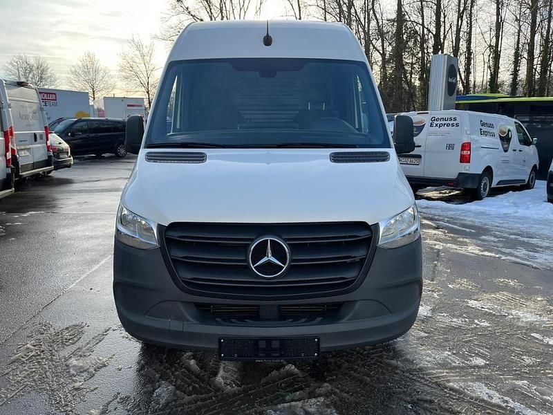 Używany Mercedes Sprinter 163 KM (119 kW) 2022 Biały Van