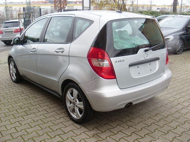 Gebraucht Mercedes A160 95 PS (69 kW) 2010 Silber Limousine