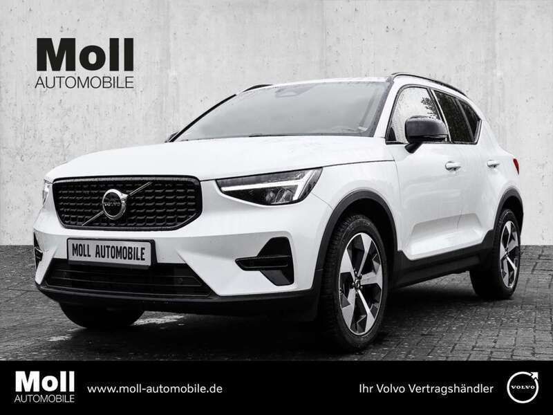 Weiss Gebraucht 2023 Volvo XC40 Plus SUV | 34.480 € (Guter Preis) - Bild 1/4