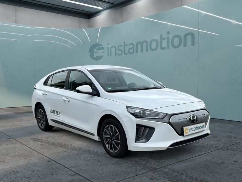 Weiß Gebraucht 2022 Hyundai Ioniq 6 Trend Limousine | 20.390 € (Superpreis) - Bild 1/3