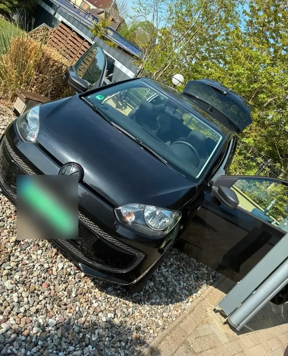 Second-hand VW up! 60 CP (44 kW) 2012 Negru Hatchback
