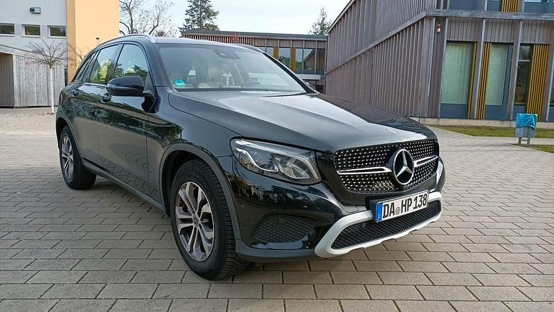 Schwarz Gebraucht 2019 Mercedes GLC220 SUV | 27.900 € (Guter Preis) - Bild 1/4