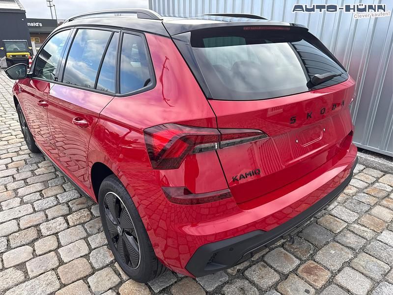 Neu Skoda Kamiq Monte Carlo 150 PS (110 kW) 2026 Velvetrot metallic/dach schwarz SUV