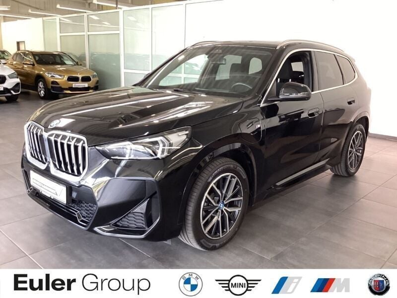 Black sapphire metallic Gebraucht 2023 BMW X1 M Sport SUV | 43.849 € (Superpreis) - Bild 1/4