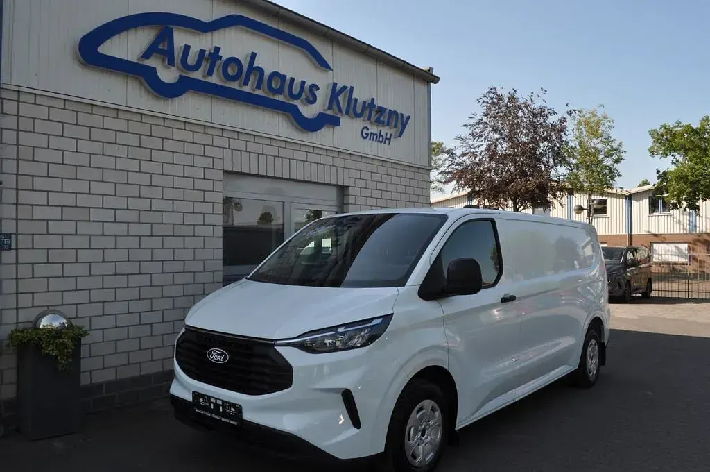 Gebraucht Ford Transit Custom 136 PS (100 kW) 2025 Weiß Van
