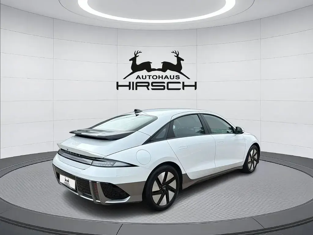 Gebraucht Hyundai Ioniq 6 Basis 111 kW (151 PS) 2023 Weiß Limousine