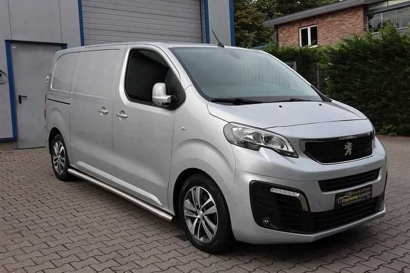 Silber Gebraucht 2017 Peugeot Expert Van | 12.990 € (Fairer Preis) - Bild 1/4