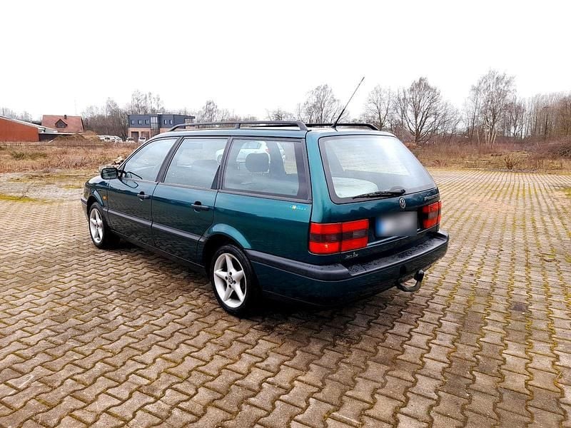Second-hand VW Passat 75 CP (55 kW) 1996 Verde Break