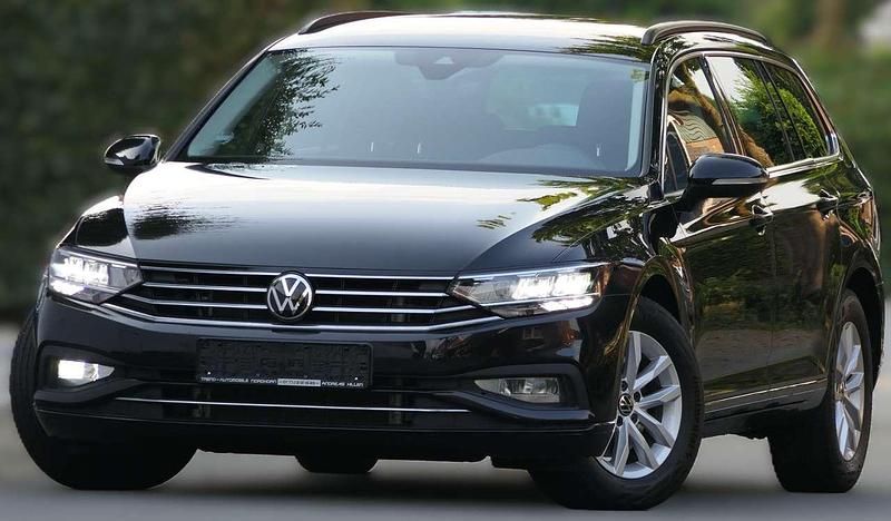 Deepblack perleffekt Gebraucht 2021 VW Passat Business Kombi | 19.950 € (Guter Preis) - Bild 1/4