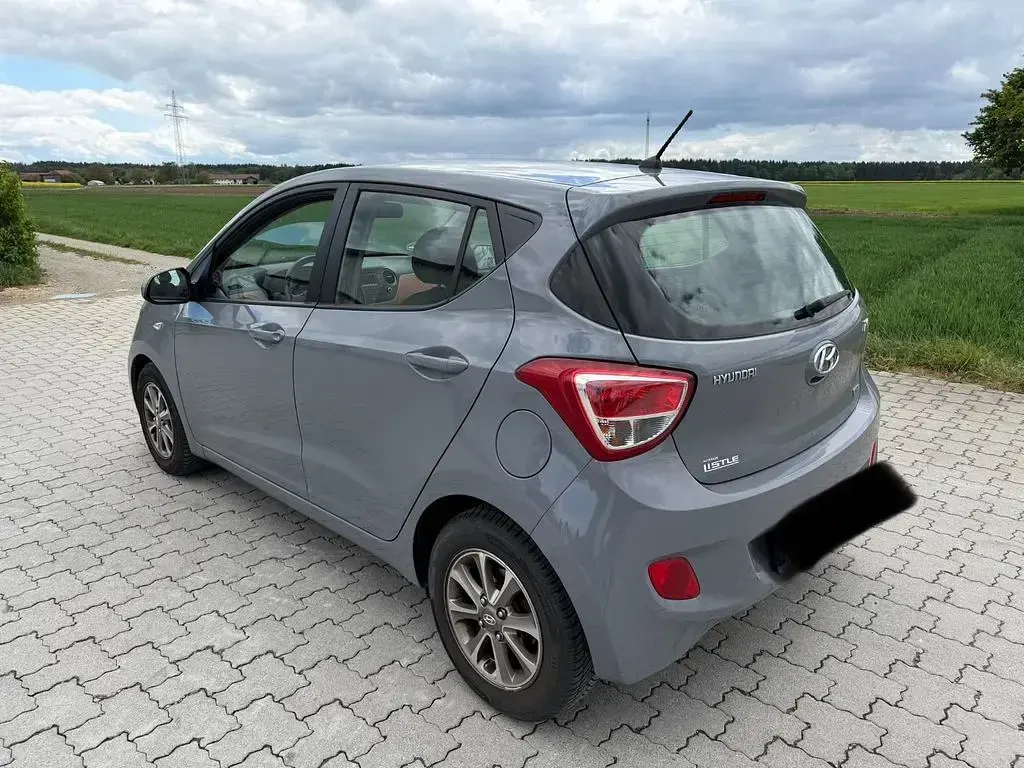 Usata Hyundai i10 Passion 87 CV (63 kW) 2015 Grigio Utilitaria
