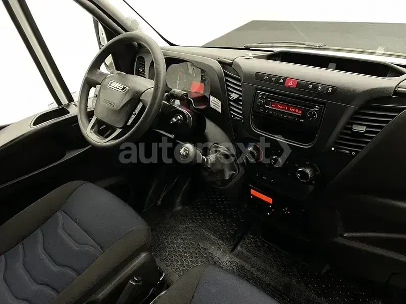 Gebraucht Iveco Daily 180 PS (132 kW) 2018 Weiss Limousine