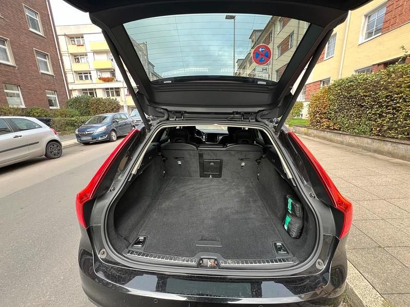 Gebraucht Volvo V90 190 PS (139 kW) 2019 Schwarz Kombi