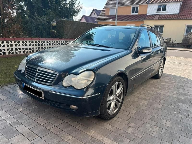 Gebraucht Mercedes C180 143 PS (105 kW) 2002 Blau Kombi