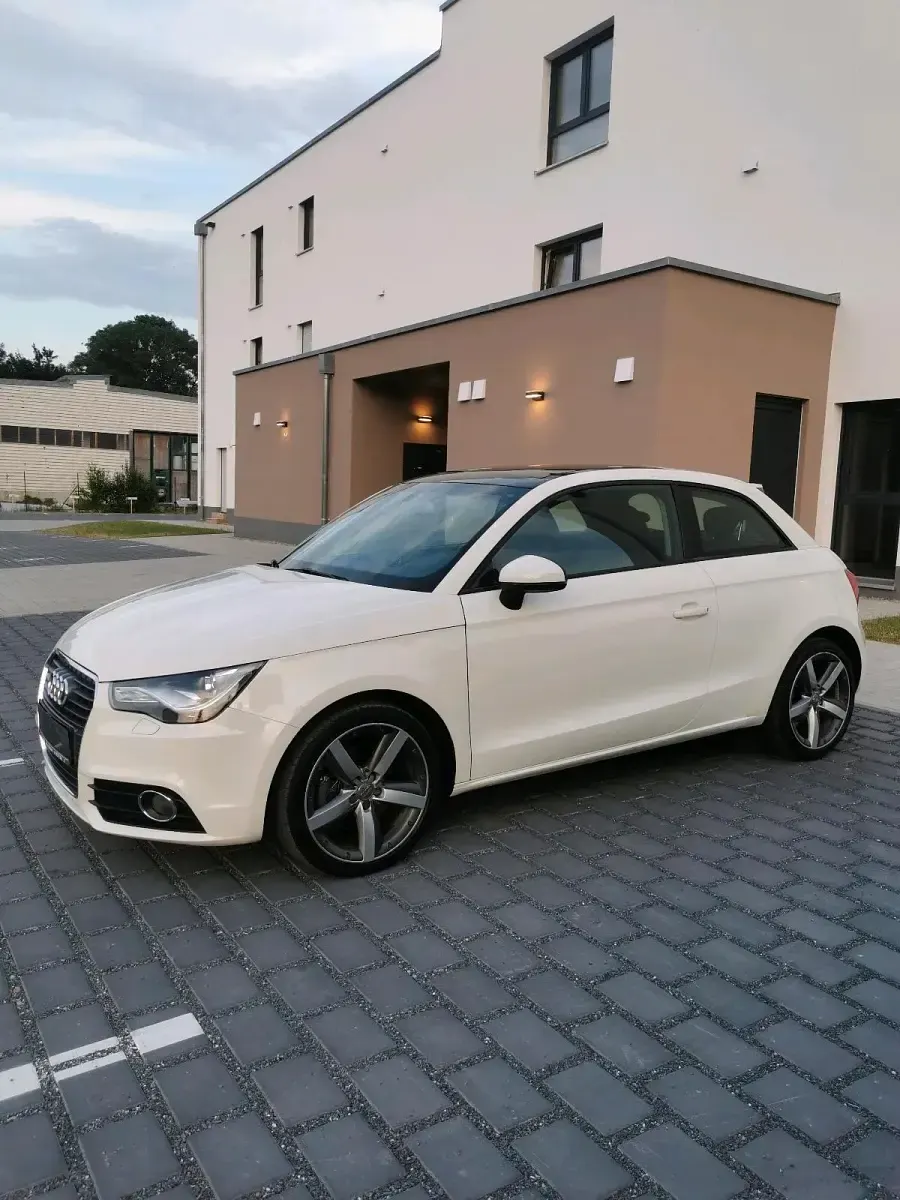 Gebraucht Audi A1 143 PS (105 kW) 2012 Weiß Kleinwagen