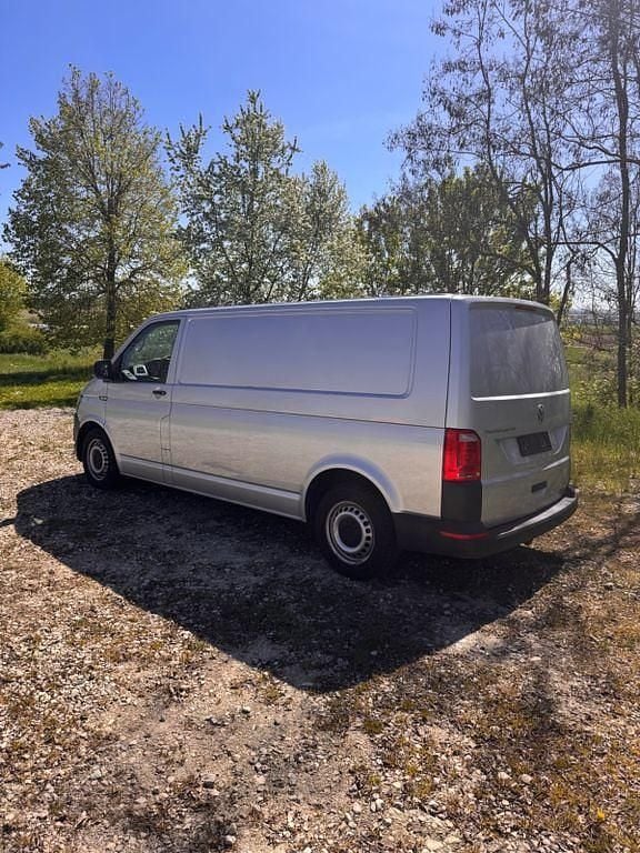 Second-hand VW Transporter 150 CP (110 kW) 2018 Argintiu Van