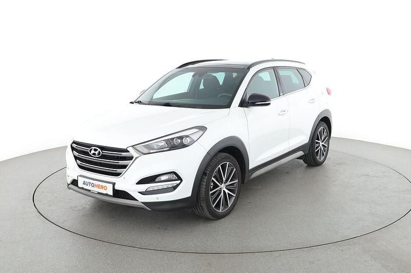 Weiß Gebraucht 2018 Hyundai Tucson Passion Plus SUV | 21.240 € (Fairer Preis) - Bild 1/3