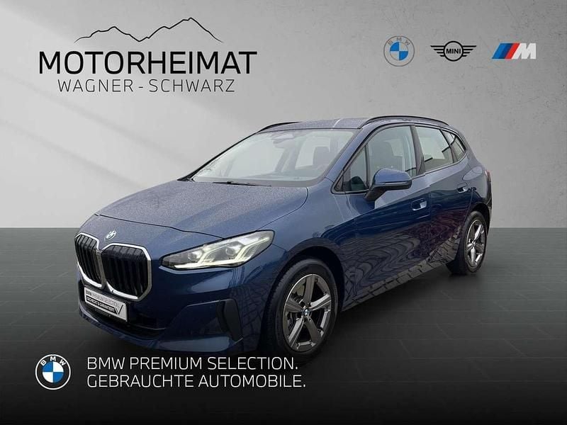 Gebraucht BMW 220 Active Tourer 170 PS (125 kW) 2024 Phytonicblau metallic Van / Kleinbus