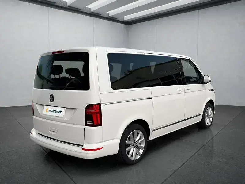 Gebraucht VW Multivan 204 PS (150 kW) 2021 Weiß Van / Kleinbus