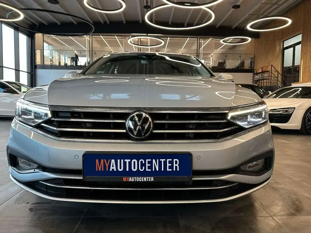 Gebraucht VW Passat Business 200 PS (147 kW) 2022 Silber Kombi