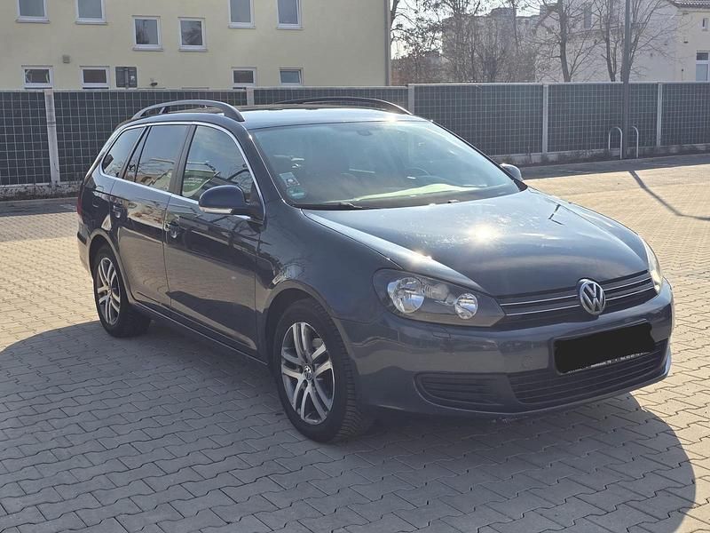 Gebraucht VW Golf VI 105 PS (77 kW) 2010 Blau Kleinwagen