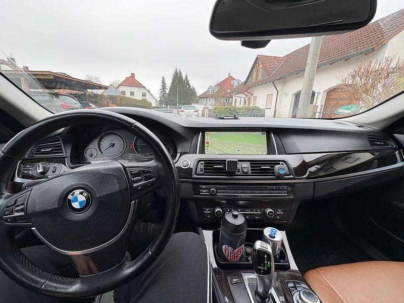 Gebraucht BMW 525 204 PS (150 kW) 2011 Braun Limousine