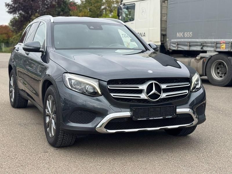 Grau Gebraucht 2015 Mercedes GLC220 SUV | 20.900 € (Fairer Preis) - Bild 1/4