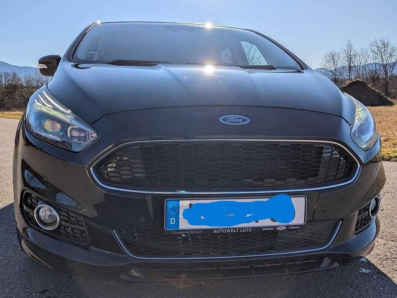 Gebraucht Ford S-MAX Titanium 209 PS (153 kW) 2017 Schwarz Van / Kleinbus