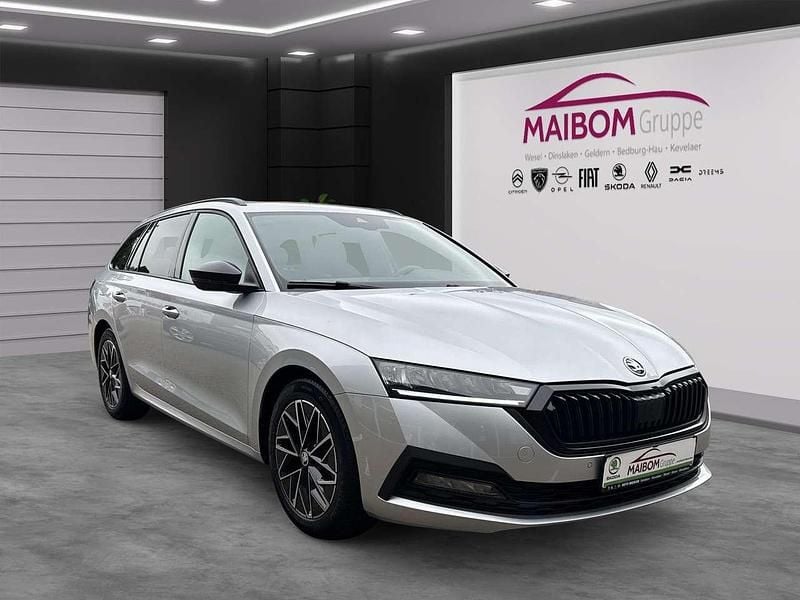 Brilliantsilber metallic Gebraucht 2022 Skoda Octavia Style Kombi | 25.990 € (Etwas zu teuer) - Bild 1/3