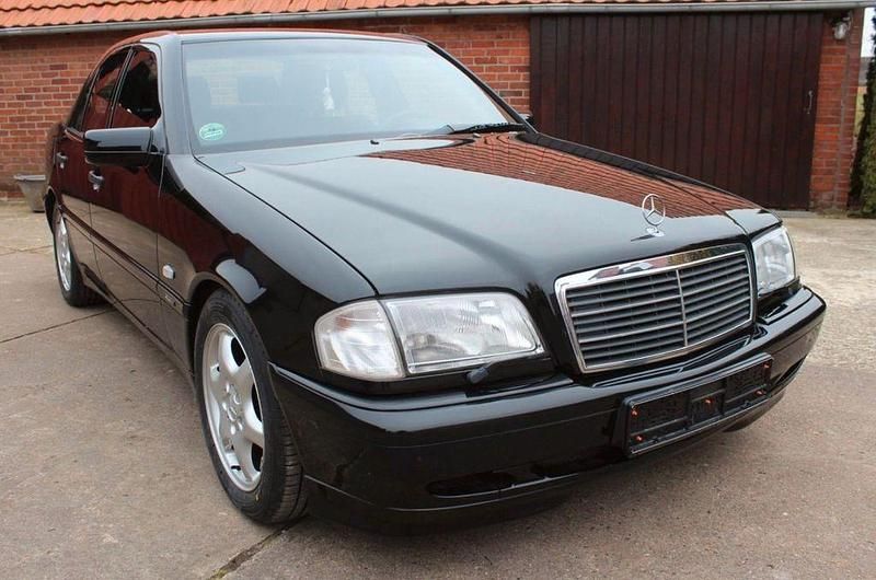 Gebraucht Mercedes C200 136 PS (100 kW) 2000 Schwarz Limousine