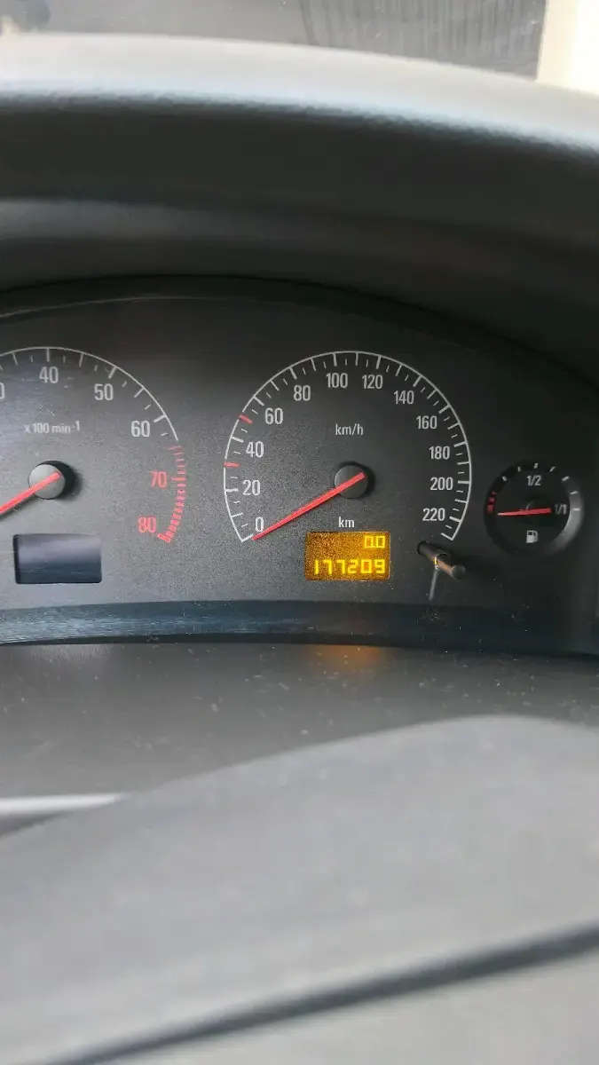 Gebraucht Opel Vectra 147 PS (108 kW) 2003 Schwarz Limousine
