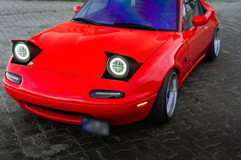 Second-hand Mazda MX5 90 CP (66 kW) 1995 Roșu Cabrio