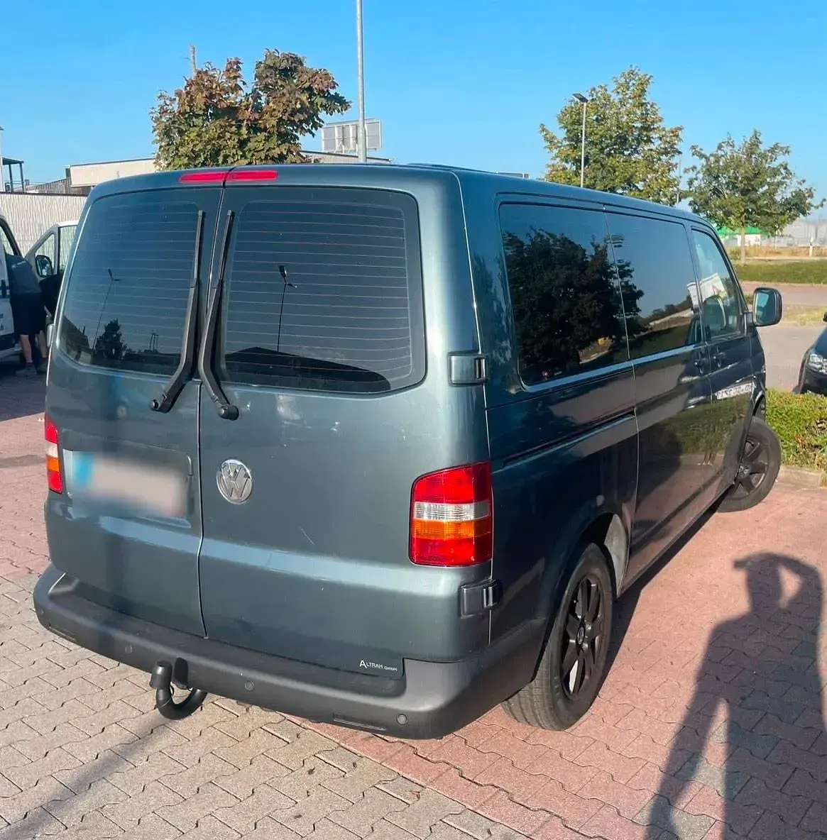 Gebraucht VW T5 130 PS (95 kW) 2004 Grau Van