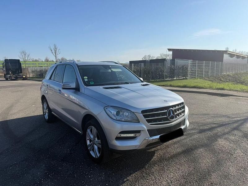 Gebraucht Mercedes ML350 258 PS (189 kW) 2012 Silber SUV