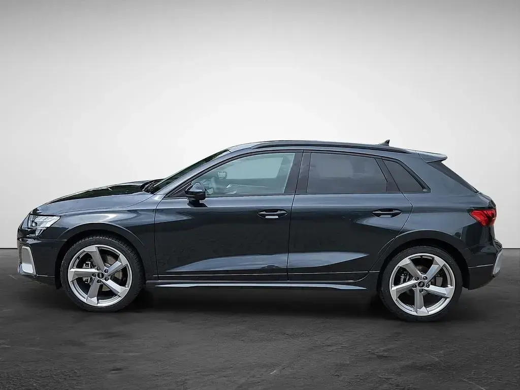 Gebraucht Audi A3 Ambiente 150 PS (110 kW) 2025 Grau (manhattangrau metallic) Limousine