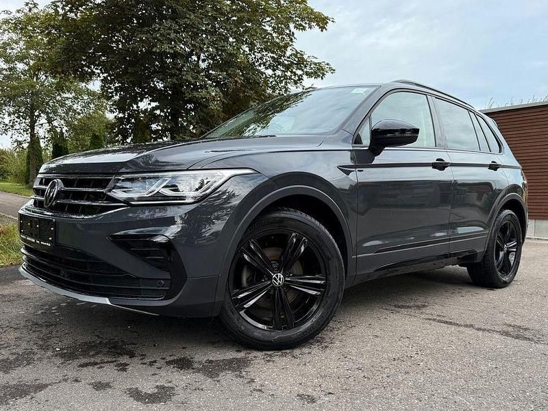 Gebraucht VW Tiguan Sportline 150 PS (110 kW) 2023 Grau SUV
