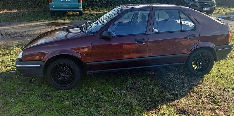 Gebraucht Renault 19 73 PS (53 kW) 1989 Rot Limousine