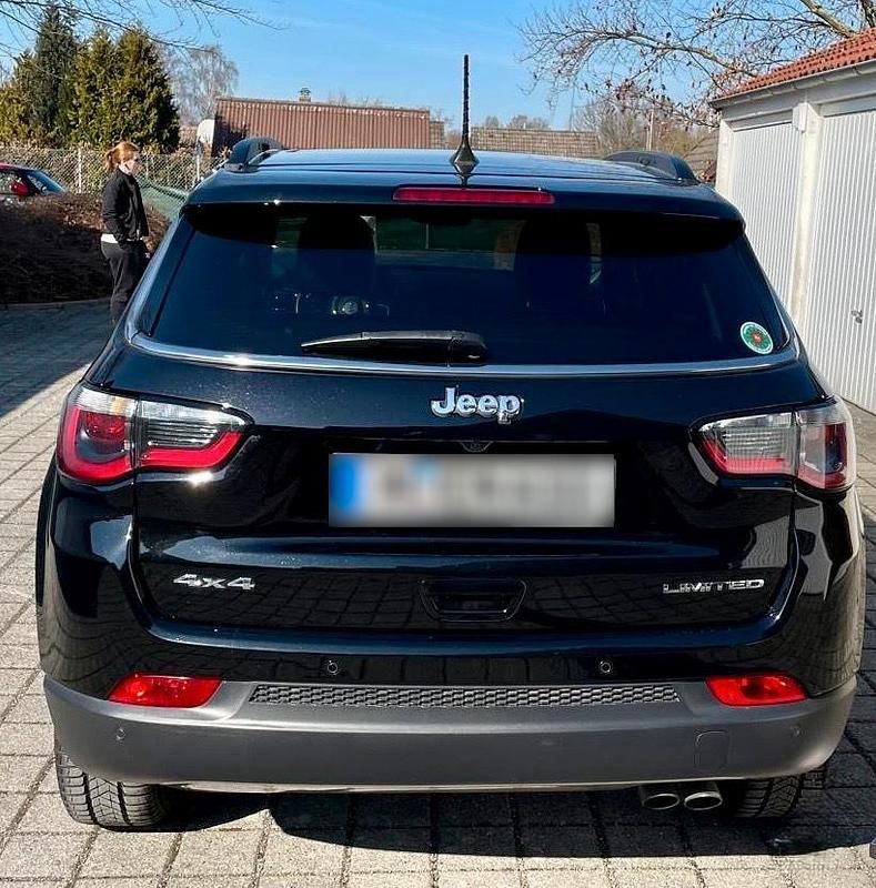 Gebraucht Jeep Compass Limited 170 PS (125 kW) 2019 Schwarz SUV