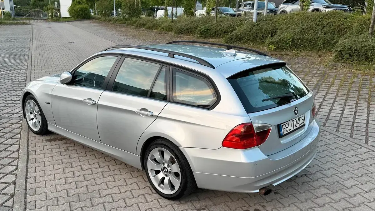 Gebraucht BMW 320 163 PS (119 kW) 2005 Silber Kombi