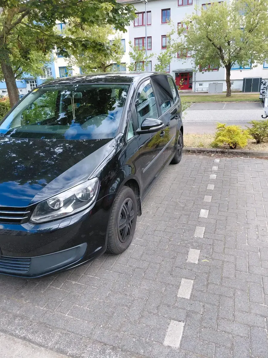 Gebraucht VW Touran 76 PS (55 kW) 2012 Schwarz Van / Kleinbus