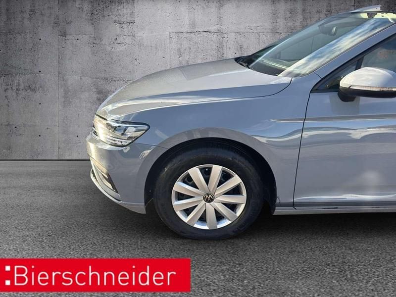 Gebraucht VW Passat 150 PS (110 kW) 2024 Grau Kombi