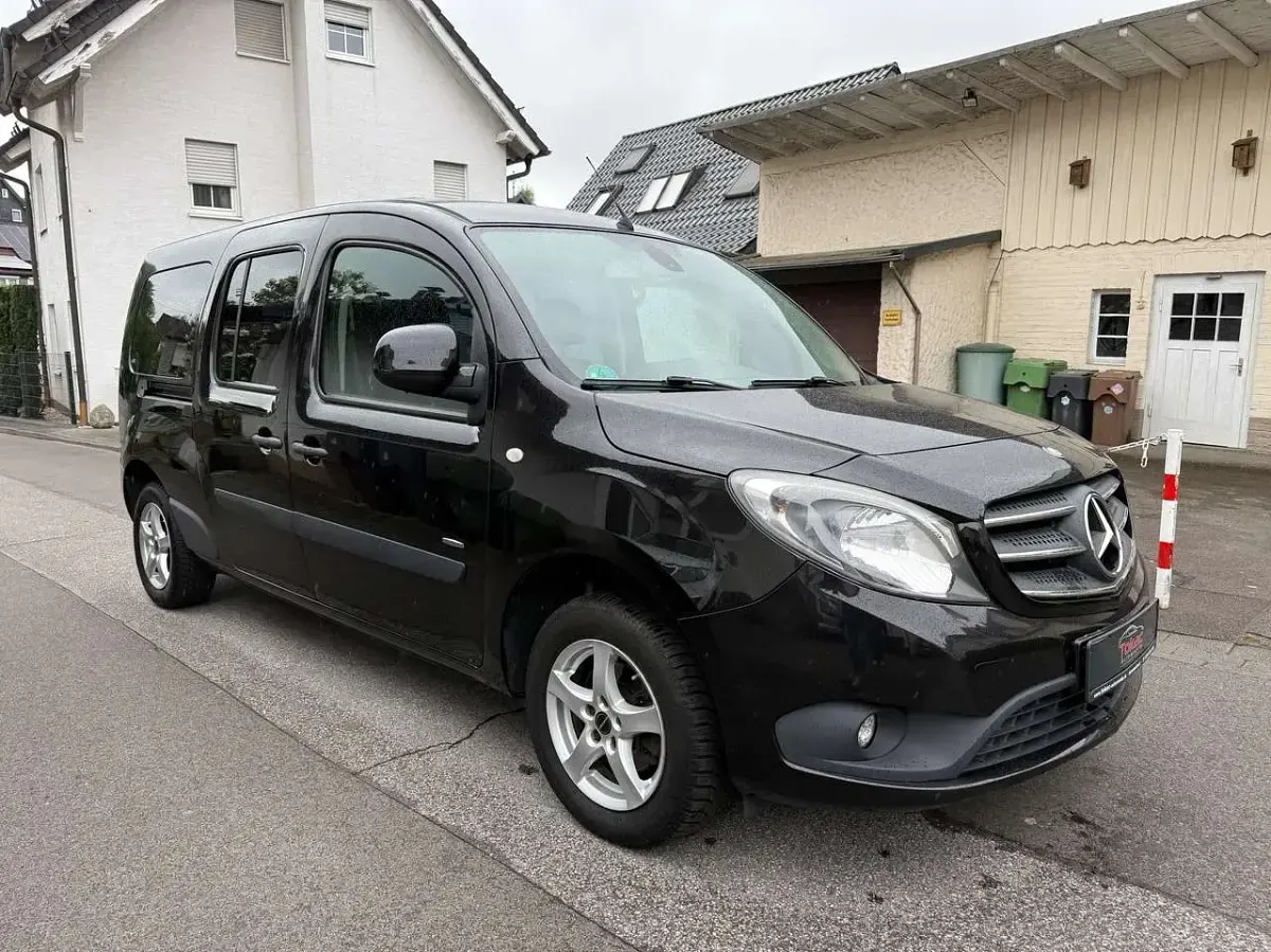 Gebraucht Mercedes Citan 111 Edition 110 PS (80 kW) 2016 Dravitschwarz metallic Van / Kleinbus