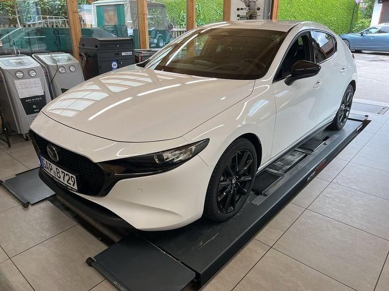Neu Mazda 3 Homura-Line 140 PS (102 kW) 2025 Weiß Limousine