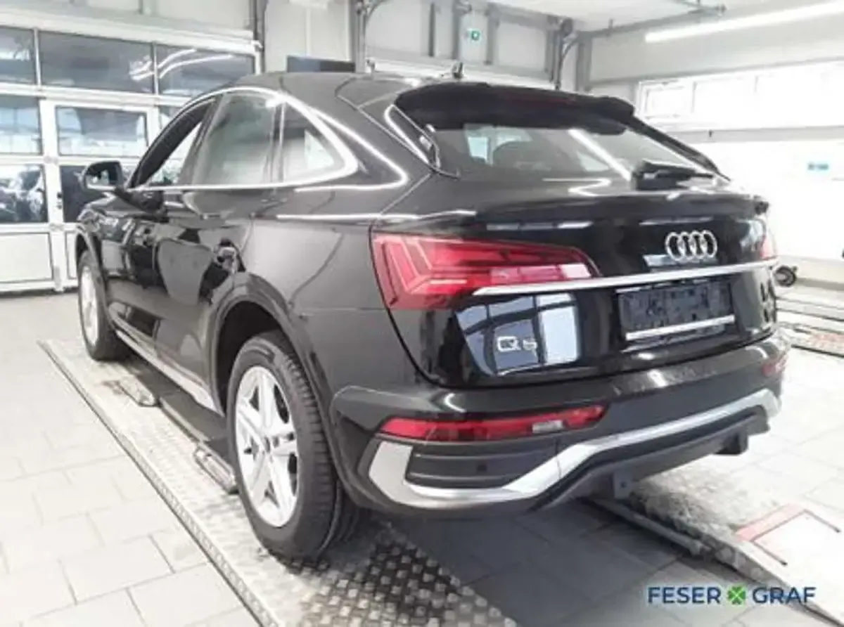 Gebraucht Audi Q5 Sportback Design 286 PS (210 kW) 2023 Mythosschwarz metallic SUV