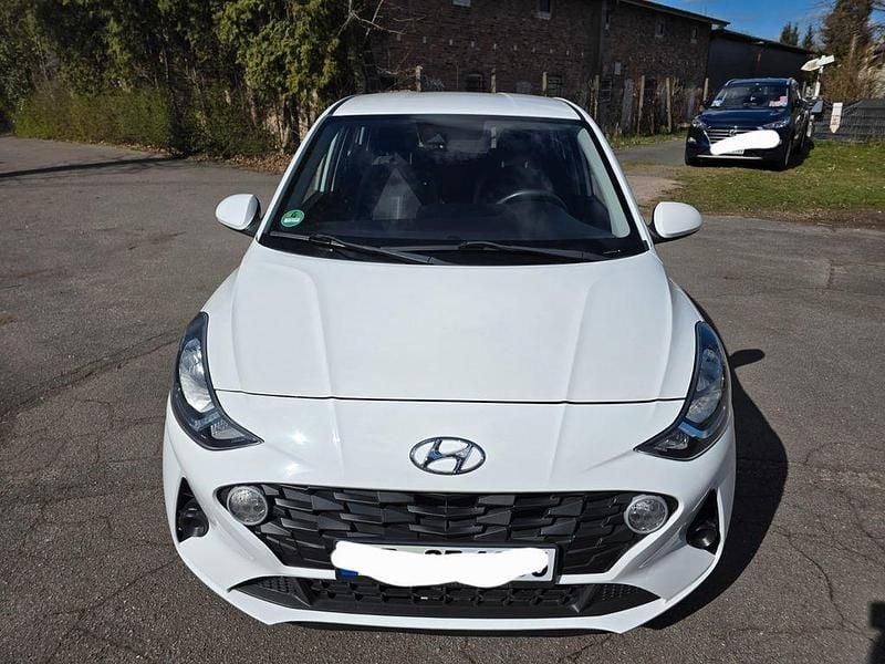 Gebraucht Hyundai i10 Select 67 PS (49 kW) 2020 Weiß Kleinwagen