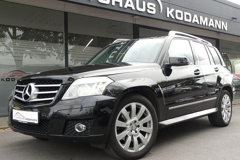 Obsidianschwarz metallic Gebraucht 2009 Mercedes GLK350 Sport SUV | 8.550 € (Guter Preis) - Bild 1/4
