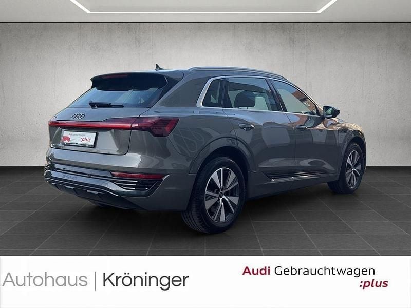 Second-hand Audi Q8 e-tron Advanced 250 kW (340 CP) 2024 Gri SUV