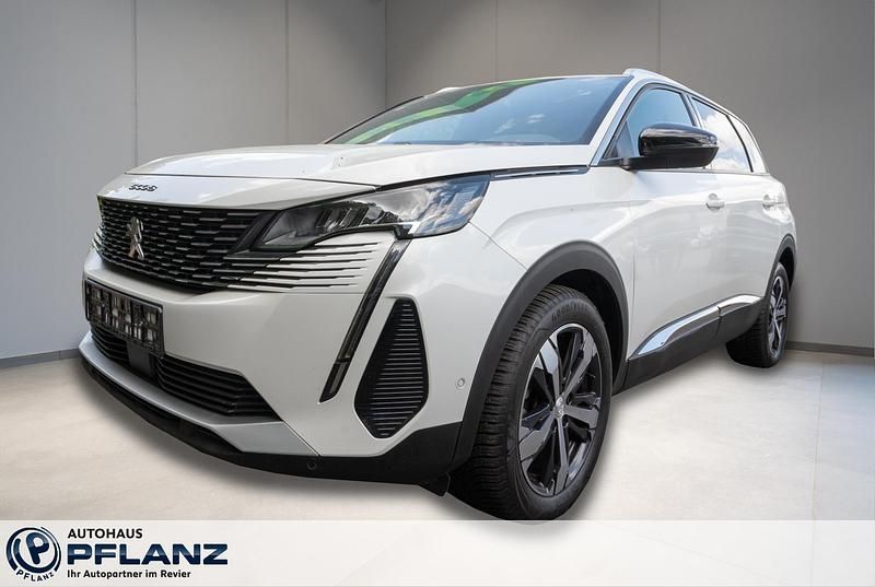 Weiß Gebraucht 2023 Peugeot 5008 Allure Van / Kleinbus | 23.990 € (Guter Preis) - Bild 1/4