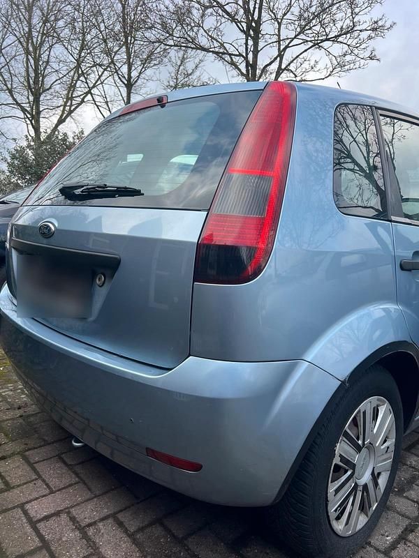 Gebraucht Ford Fiesta 80 PS (58 kW) 2005 Blau Kleinwagen